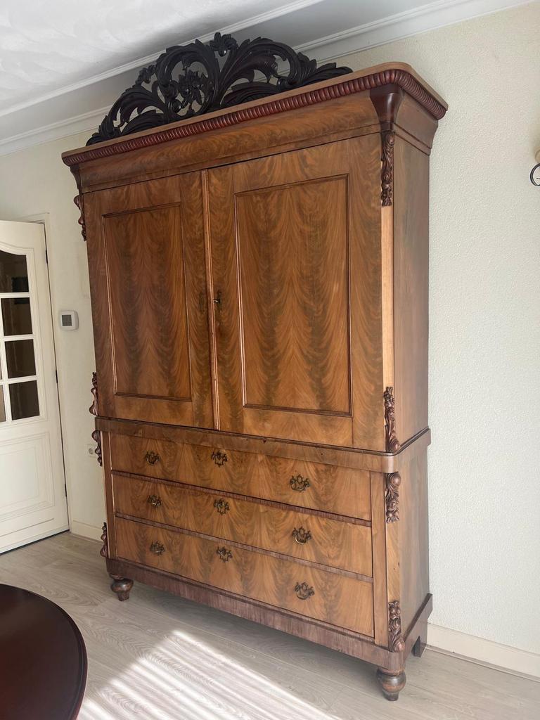 Oude antieke kast met lades, Ophalen of Verzenden