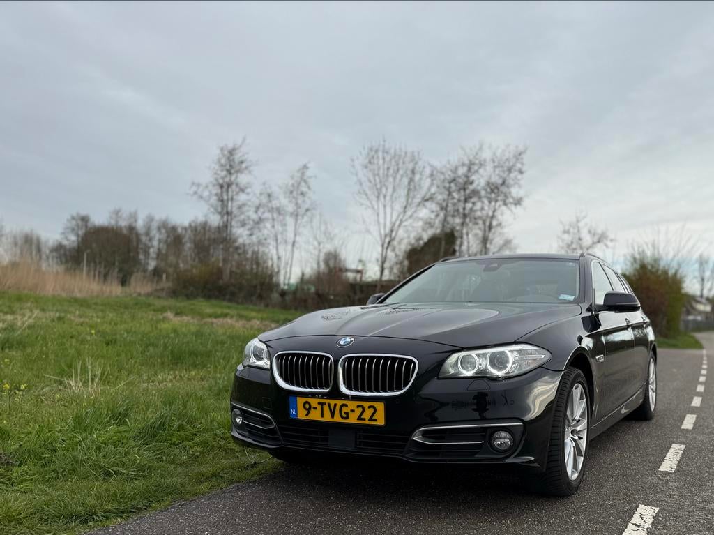 BMW 5-Serie 3.0 530D XD Touring AUT 2013 Zwart, Auto's, BMW, Automaat, 2993 cc, Zwart, Diesel
