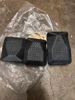 BMW E31  830i 840i 850i kriksteunen NIEUW  3 stuks, Auto diversen, Automatten, Ophalen of Verzenden, Nieuw