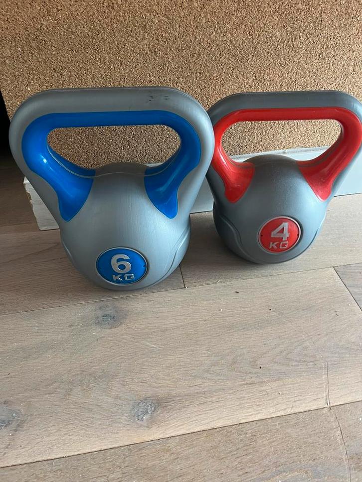 Kettlebell set 4 kg en 6 kg, Sport en Fitness, Fitnessmaterialen, Gebruikt, Kettlebell, Ophalen