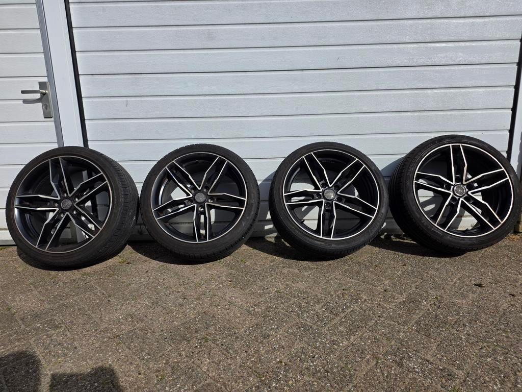 Mazda/Toyota sportvelgen met banden 225/40 18 Inch, 18 inch, Gebruikt, Banden en Velgen, Ophalen of Verzenden