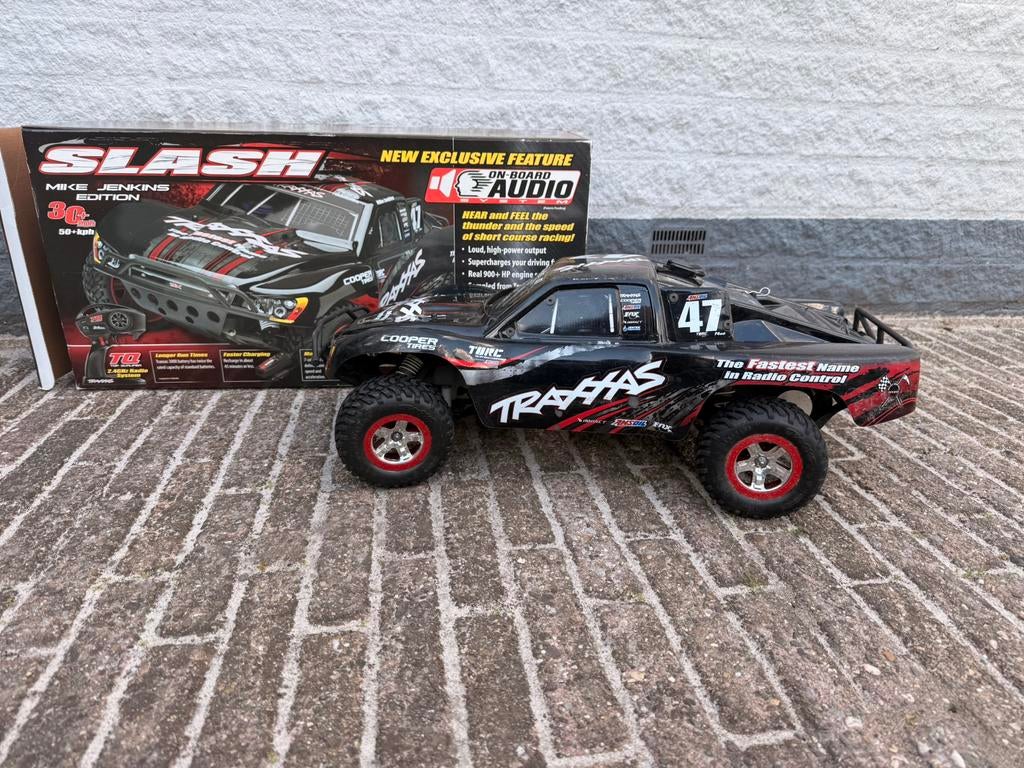 Traxxas Slash 1:10 brushless OBA onboard audio & lipo accu, Hobby en Vrije tijd, Modelbouw | Radiografisch | Auto's, Zo goed als nieuw