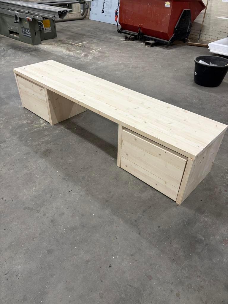 Kinderbureau / speeltafel op maat gemaakt., Kinderen en Baby's, Kinderkamer | Tafels en Stoelen, Ophalen of Verzenden, Stoel(en)