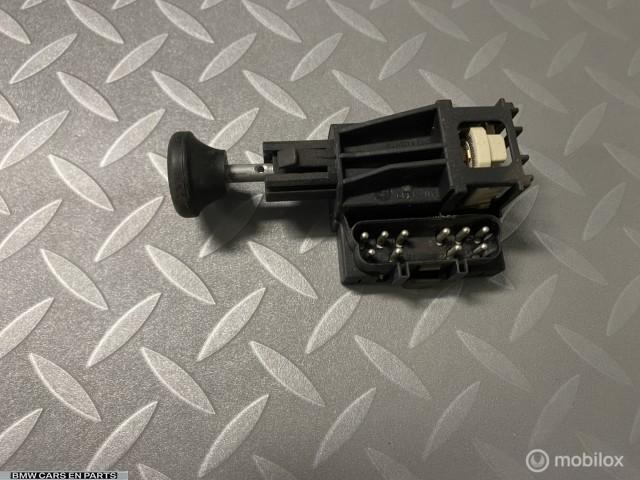 Licht schakelaar BMW 3-serie E30 ('84-'92) div aanwezig, Auto-onderdelen, Dashboard en Schakelaars, Gebruikt, Partnerportal@bmw.de