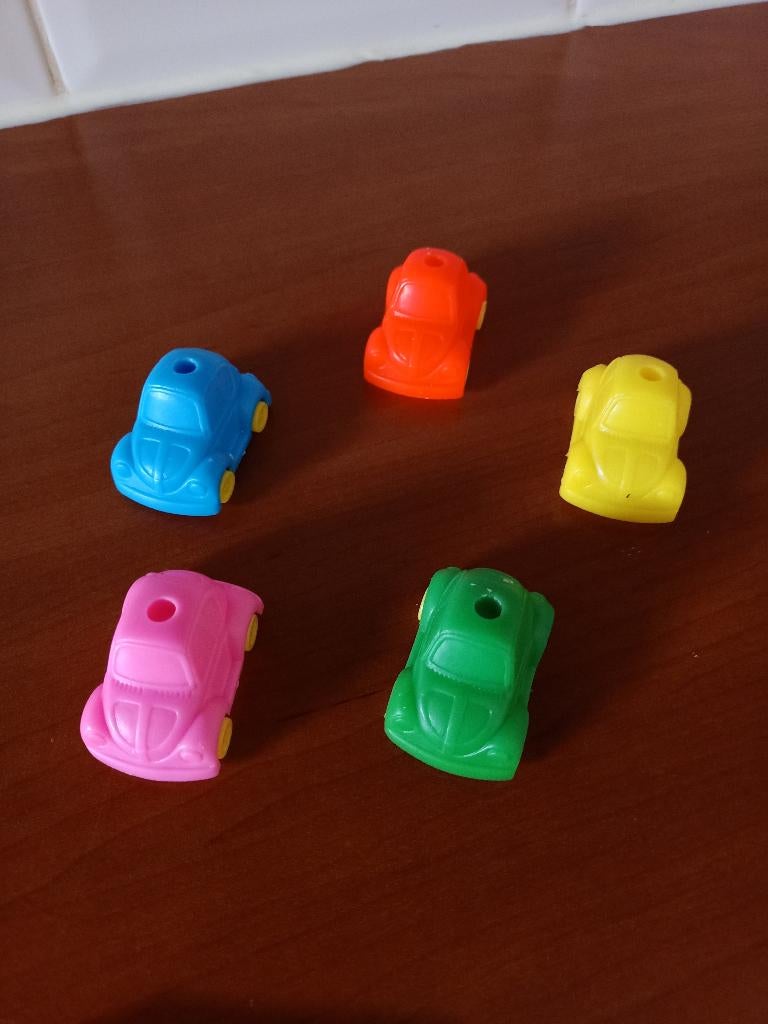 5 gekleurde auto / verjaardagskaarsen houder, Hobby en Vrije tijd, Feestartikelen, Ophalen, Zo goed als nieuw, Versiering, Verjaardag