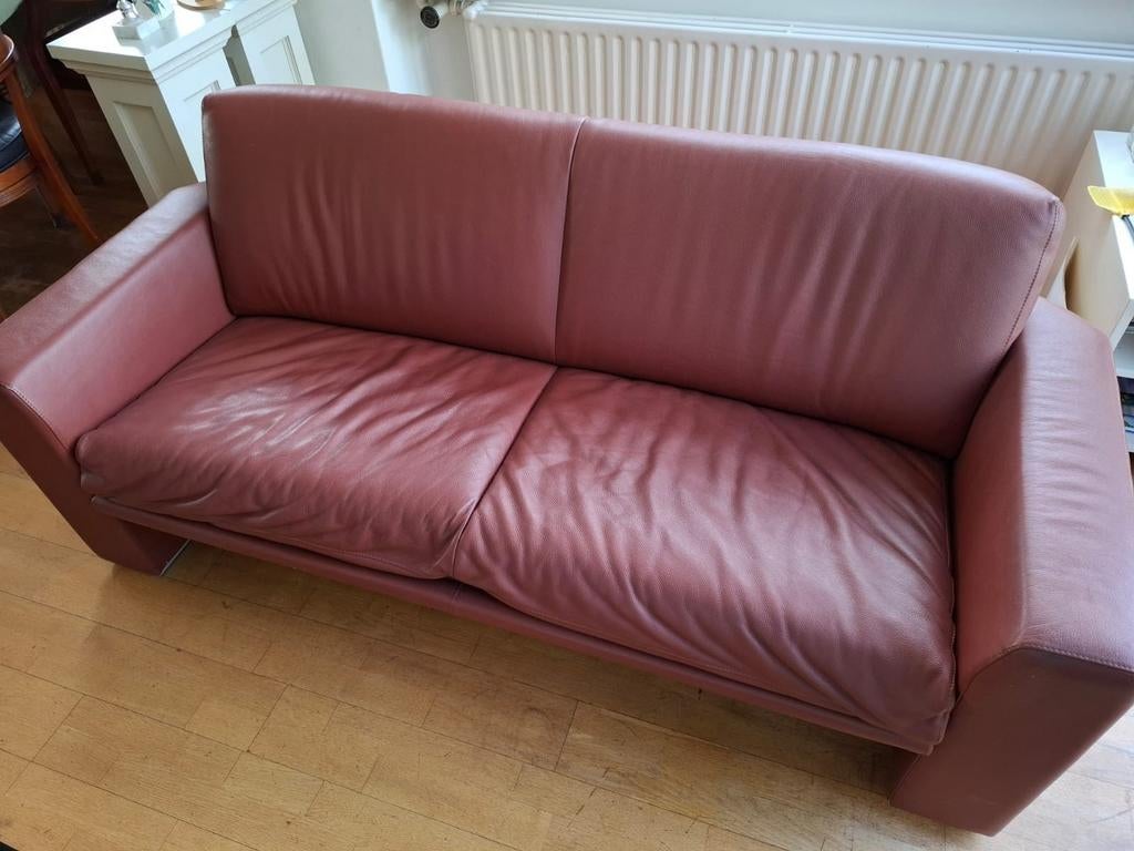 Mooi rood/bruine leren 2,5-zits bank, Huis en Inrichting, Banken | Bankstellen, Ophalen, Gebruikt, Overige maten, 150 tot 200 cm