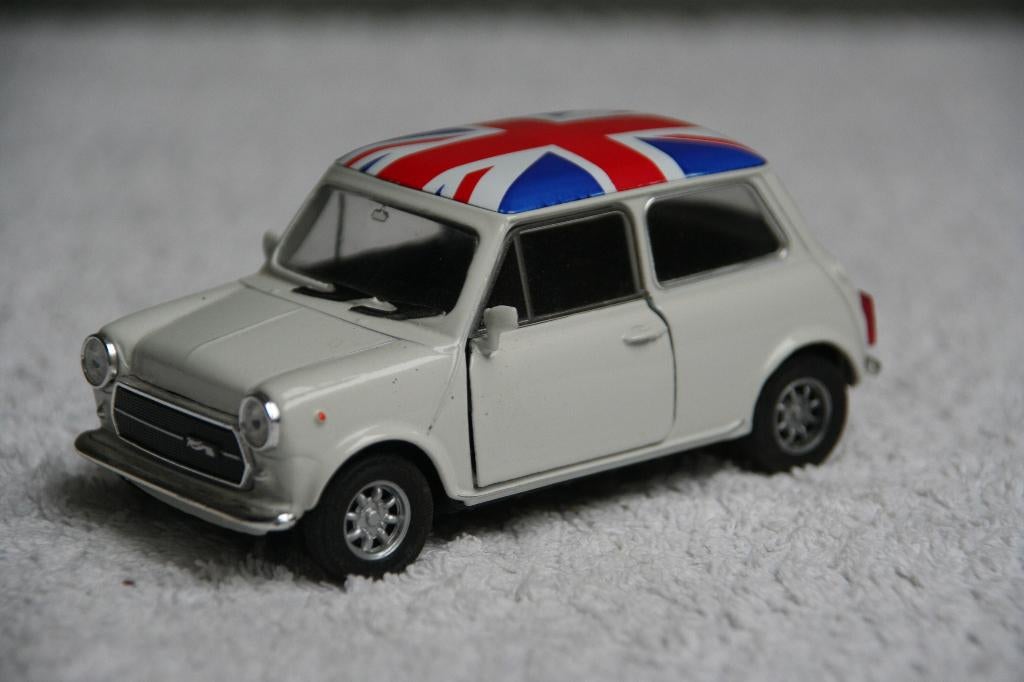 1:32 Welly Mini Cooper wit - engelse vlag op dak (2), Ophalen of Verzenden, Nieuw, Auto, Overige merken