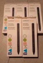 Wacom bamboo sketch pen €15 nieuw in doos

Interesse stuur m, Ophalen of Verzenden, Nieuw