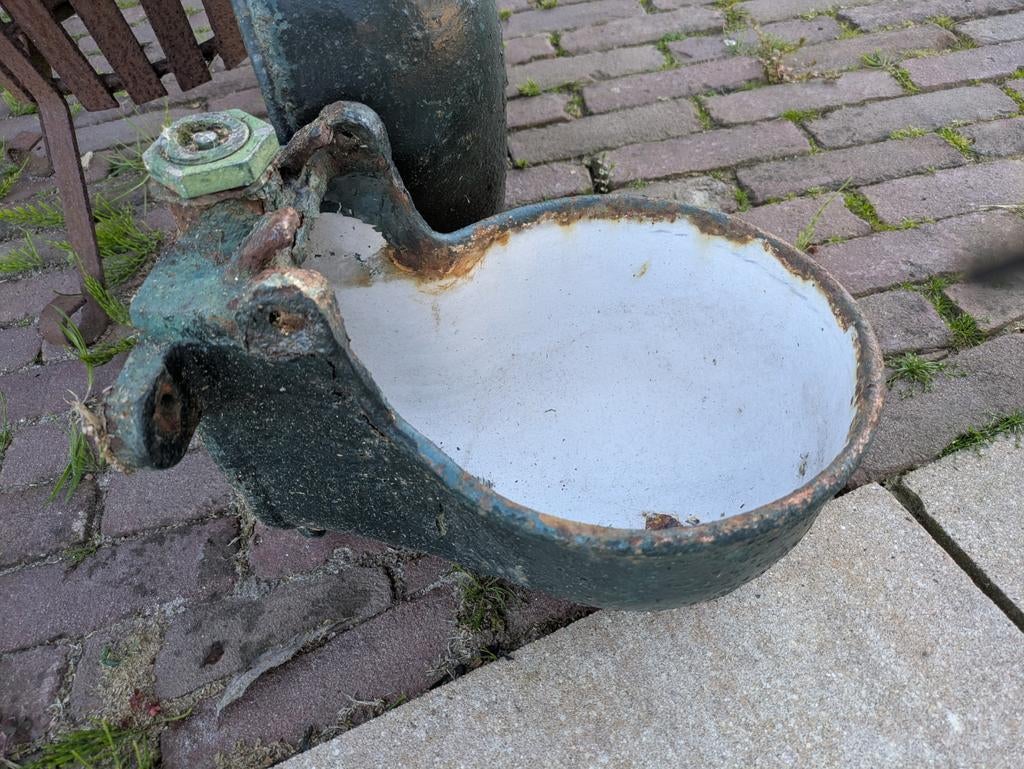 2x vintage voerbak voor paarden/koeien, Ophalen