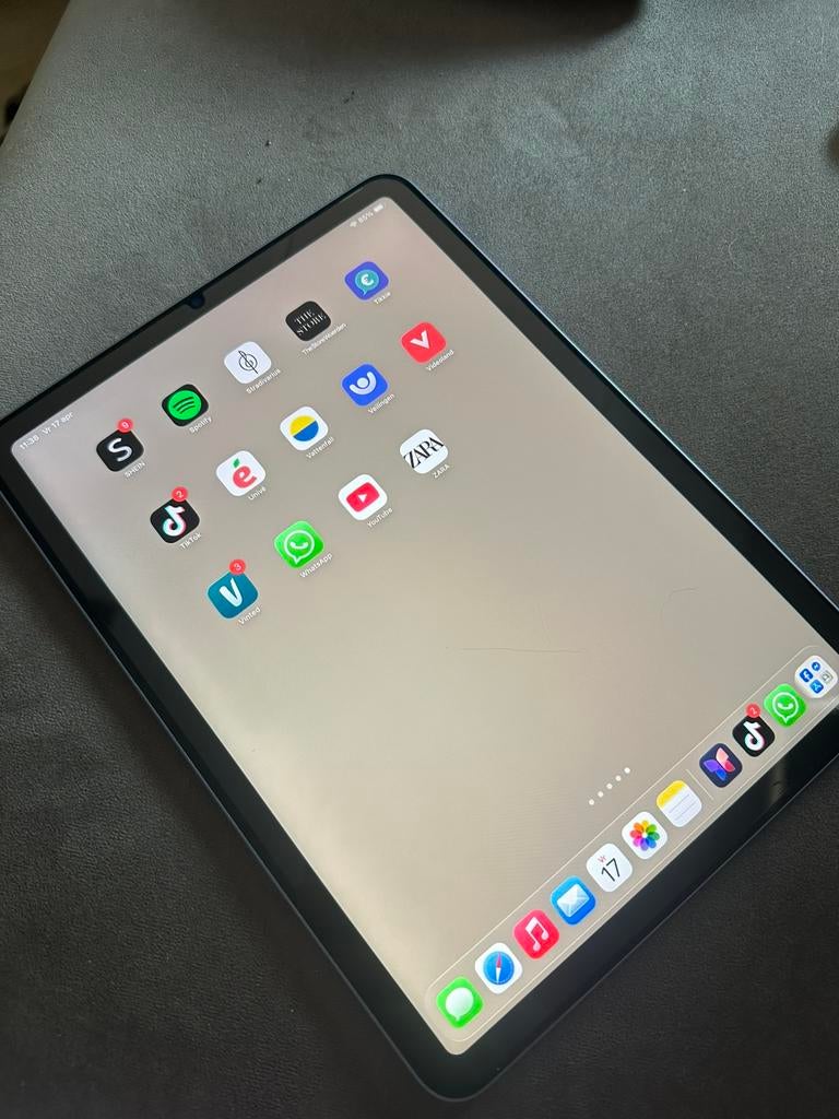 Apple Ipad air (5e generatie ), Ophalen, Zo goed als nieuw, 10 inch, 64 GB