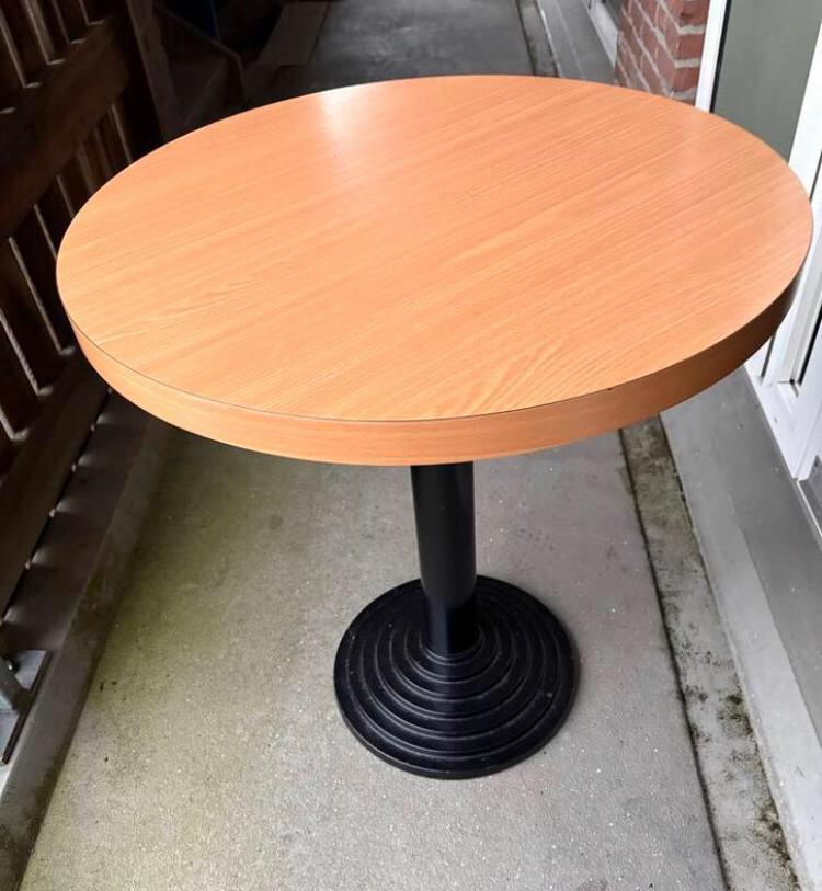 Mooie Ronde Tafel hardhouten blad zo goed als nieuw, Ophalen, Zo goed als nieuw