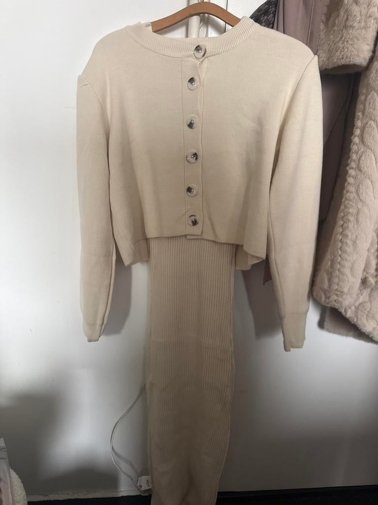 Mooie, ongedragen kleding voor een klein prijsje!, Kleding | Dames, Maat 38/40 (M), Beige, Nieuw, Ophalen of Verzenden