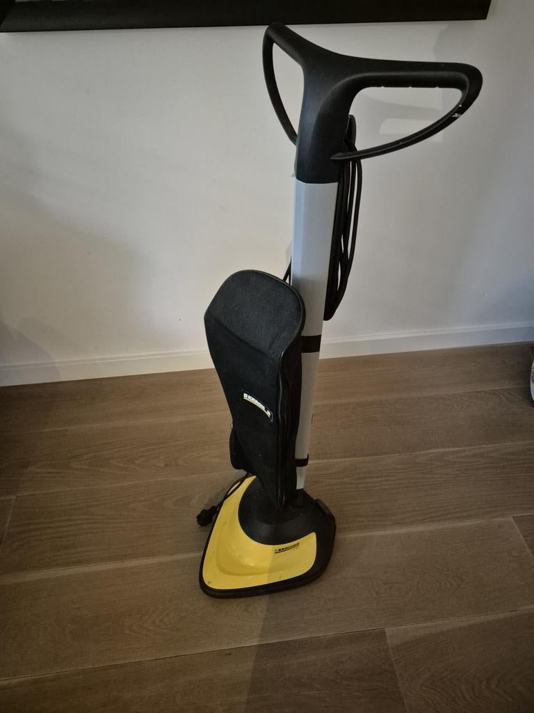 Karcher Boenmachine vloer, Doe-het-zelf en Verbouw, Reinigingsmachines, Ophalen of Verzenden, Gebruikt, Schrobmachine
