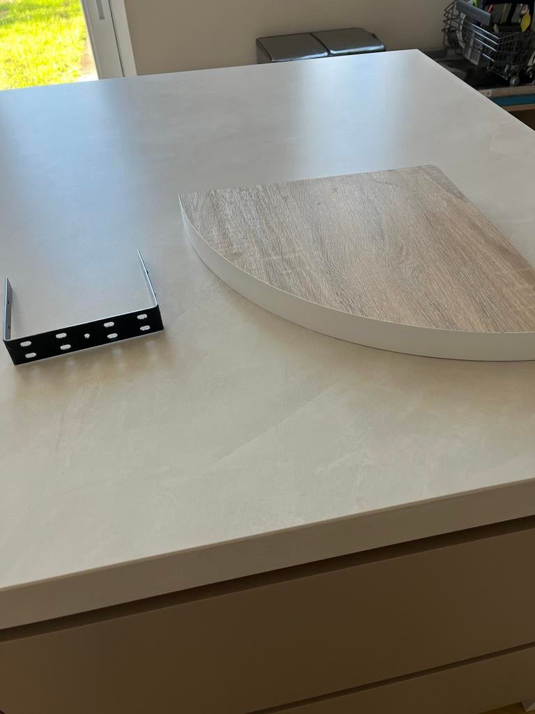 Zwevend hoek wandplankje - 35 cm breed, Ophalen, Zo goed als nieuw