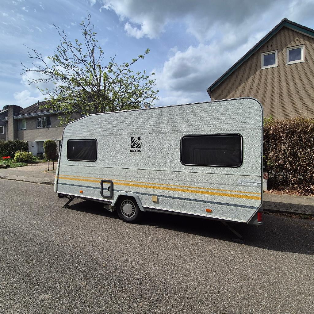 Knaus, Caravans en Kamperen, 2 aparte bedden, Rondzit, 750 - 1000 kg, Particulier