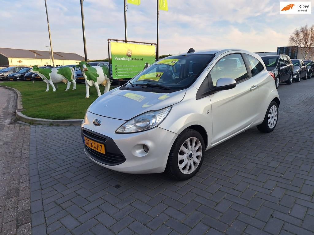 Ford Ka 1.2 Titanium / Mooie auto / APK maart 2027, Auto's, Ford, Voorwielaandrijving, Gebruikt, 1242 cc, 4 cilinders