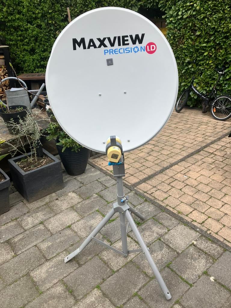 Maxview precision schotel op standaard, Ophalen, Gebruikt