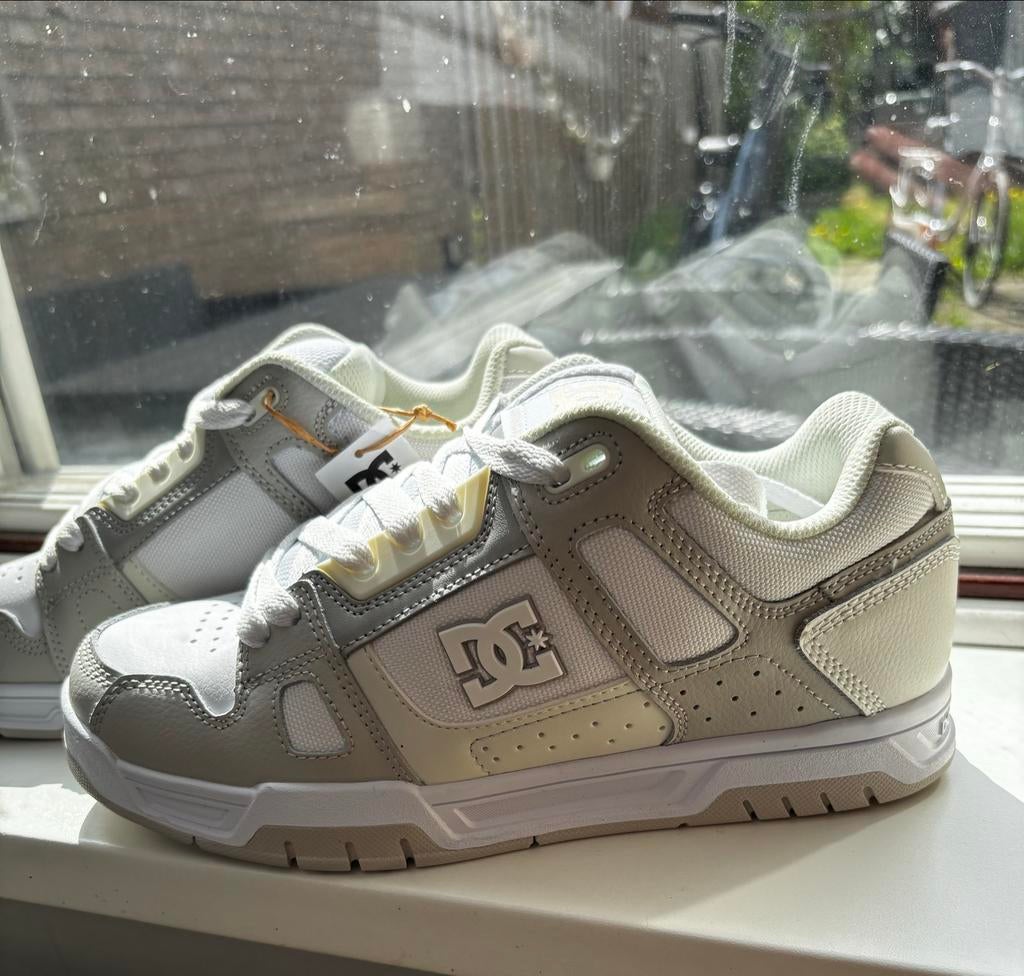 Nieuwe DC Stag Skate Schoenen - Wit/beige, Kleding | Dames, Schoenen, Ophalen of Verzenden, Nieuw, Wit, Sneakers of Gympen