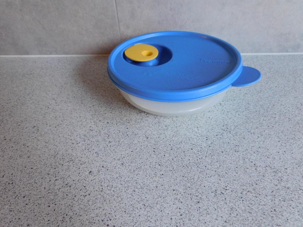 Tupperware Crystal Wave Kom 400 Blauw, Ophalen of Verzenden, Zo goed als nieuw, Blauw, Bak of Kom