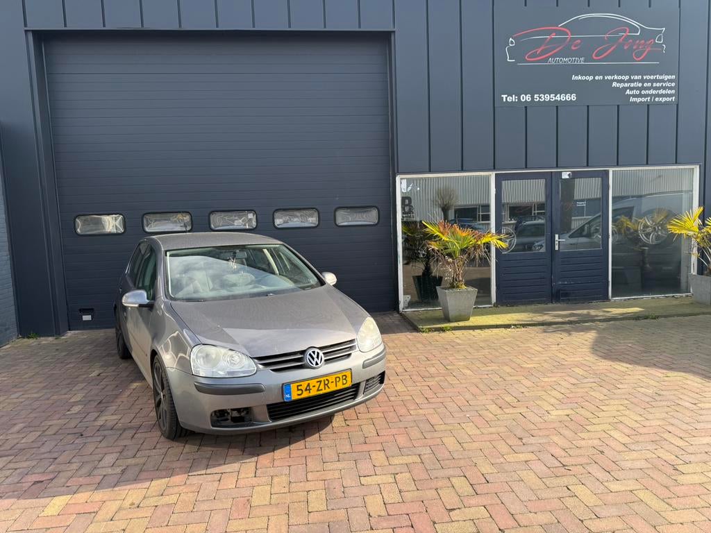 Golf 5 1.6 benzine in onderdelen verkoop, Auto-onderdelen, Ophalen, Gebruikt, Volkswagen
