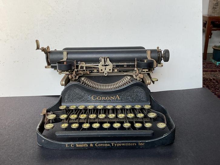 Corona Three opvouwbare typemachine L.C. Smith & Corona, Diversen, Typemachines, Gebruikt, Verzenden