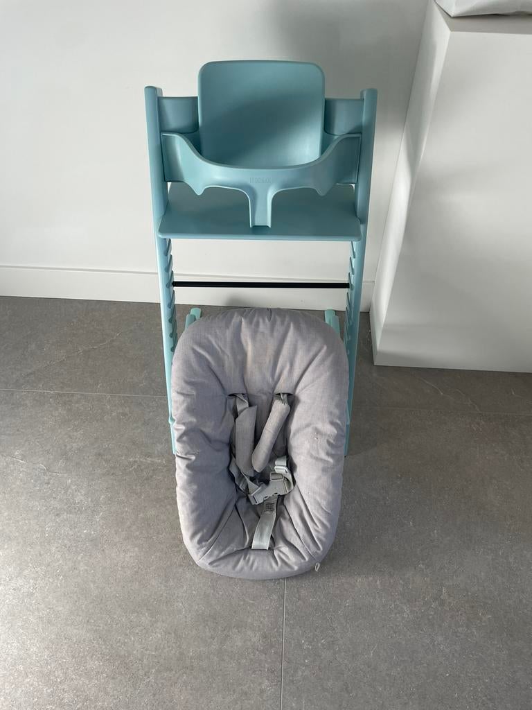 Zeer nette stokke tripp trapp + newborn + babyset, Ophalen of Verzenden, Zo goed als nieuw, Meegroeistoel