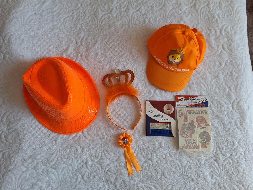 Koningsdag hoedje petje diadeem tatoeages broche sticker, Ophalen of Verzenden, Oranje of Koningsdag