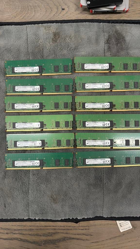 12 stuks ddr4 / 8 gb ecc rdim, Ophalen of Verzenden, Zo goed als nieuw, Micron, Desktop
