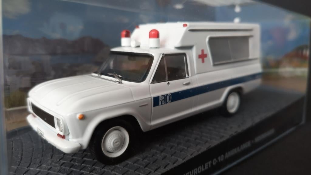 Chevrolet c10 Ambulance 007 Moonraker 1:43 James Bond Pol, Hobby en Vrije tijd, Overige merken, Auto, Verzenden, Nieuw