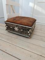 Antieke oosterse poef, Ophalen