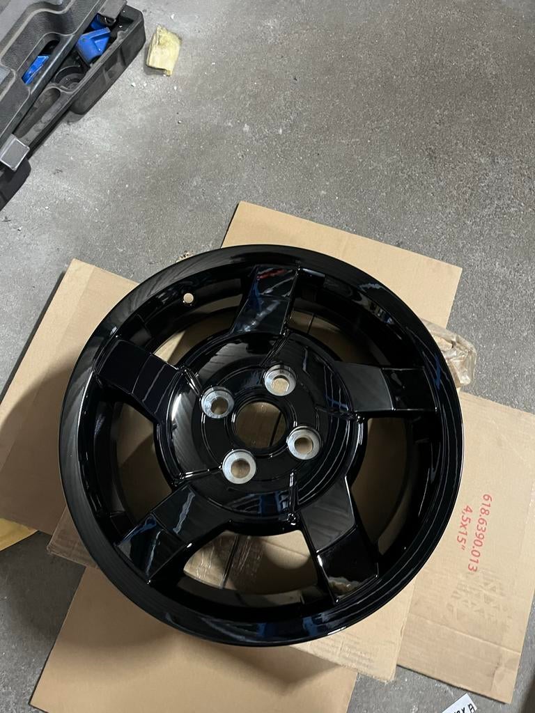 4,5 x 15 inch nieuwe lichtmetalen velgen voor Toyota Aygo, Ophalen, Gebruikt