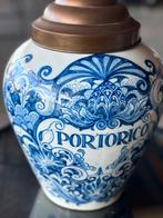 VINTAGE DELFT BLAUWE TABAKSPOT PORTORICO MET MESSING DEKSEL, Antiek en Kunst, Ophalen