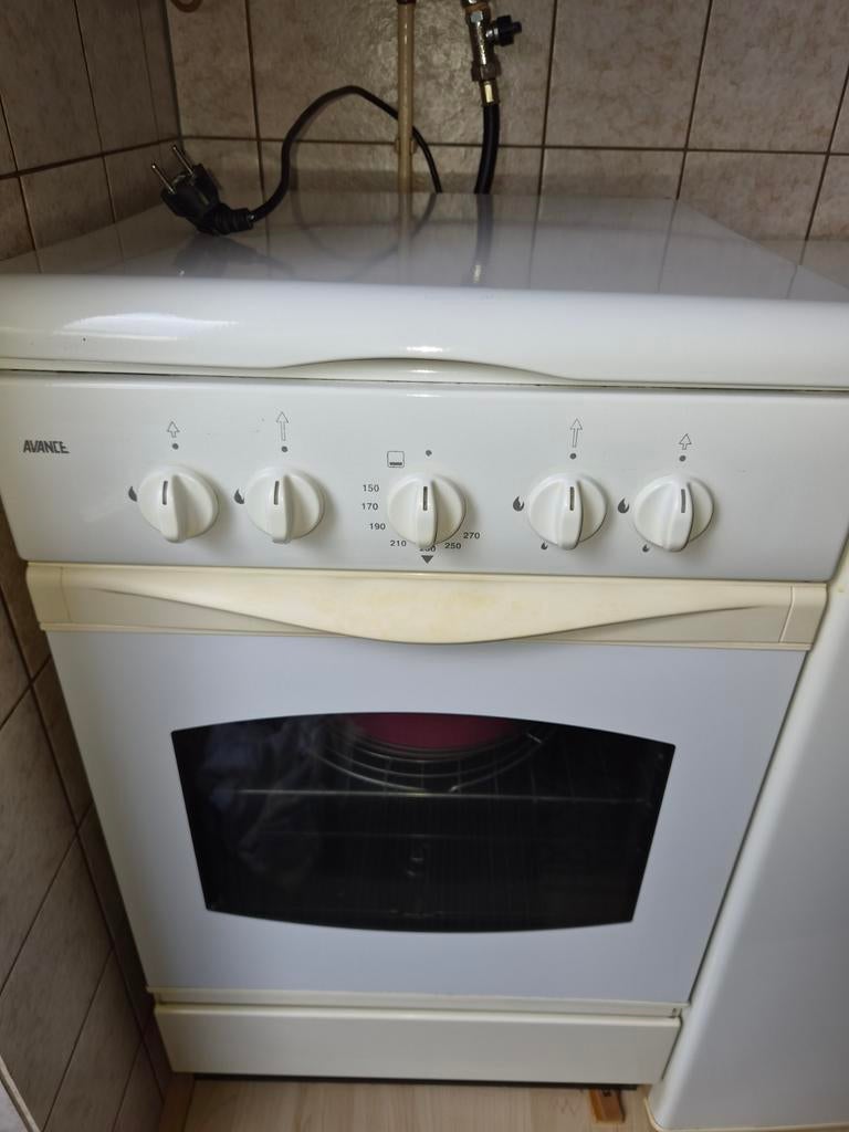 Avance fornuis met oven MOET WEG, Ophalen, 4 kookzones, Gas, Vrijstaand