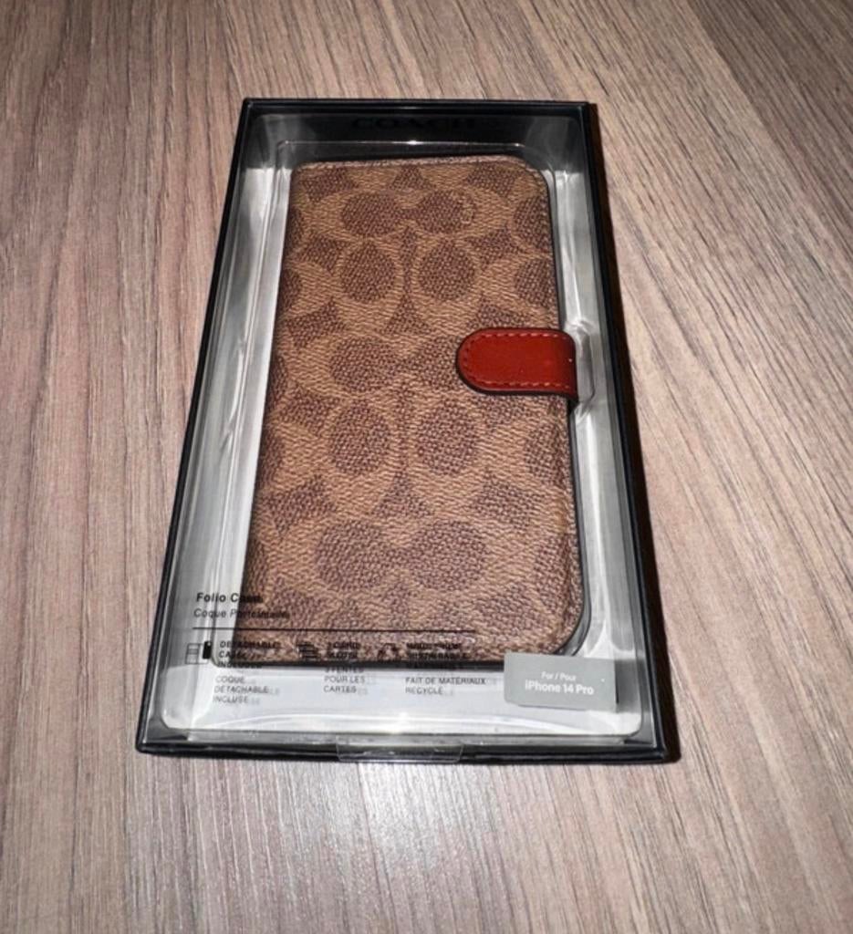Coach bookcase iphone 14 pro, Ophalen of Verzenden, Nieuw, IPhone 14 Pro, Hoesje of Tasje