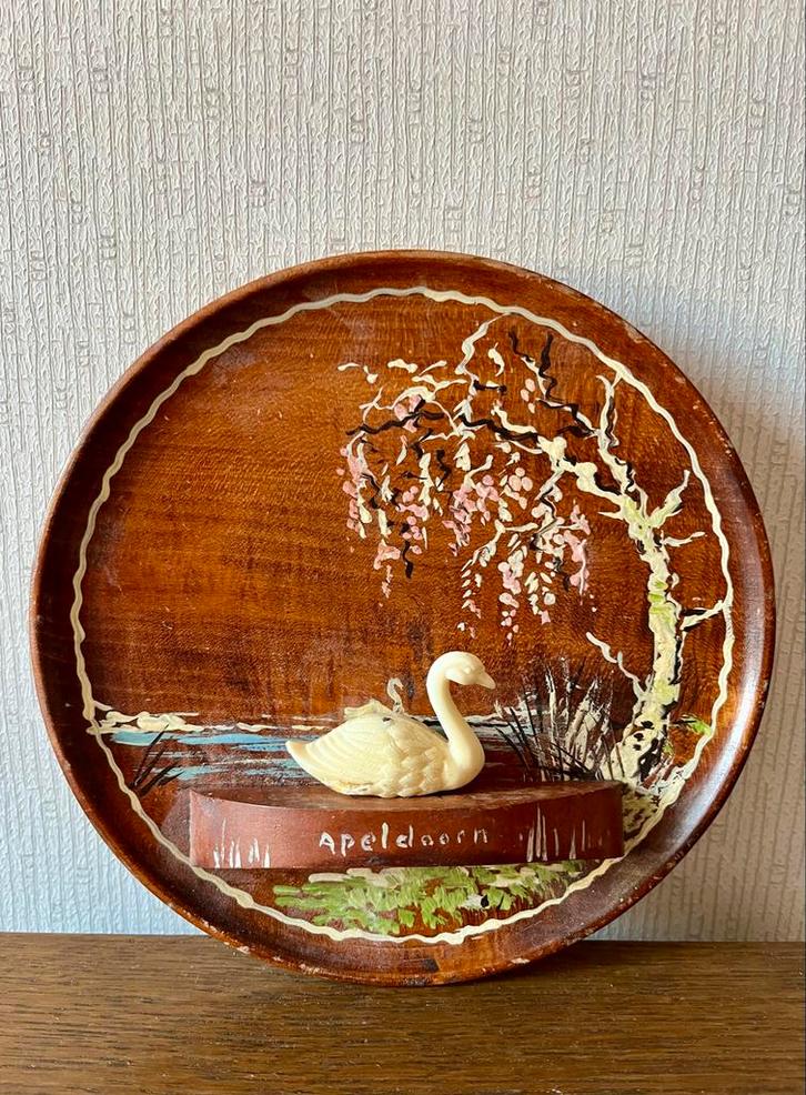 Antiek houten wandbord Apeldoorn met zwaan, Antiek en Kunst, Antiek | Wandborden en Tegels, Ophalen of Verzenden
