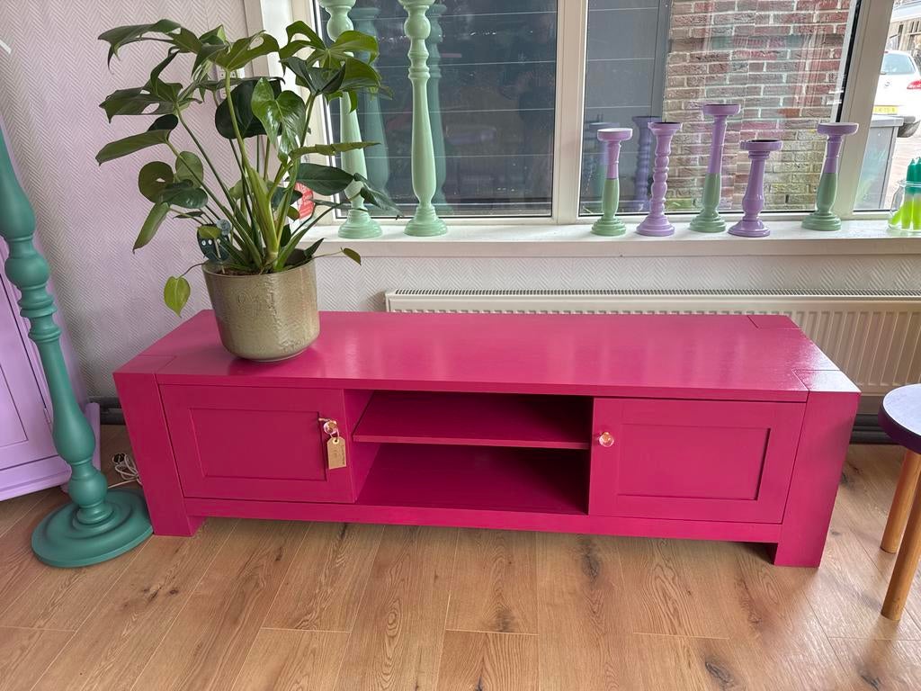 Opvallend Roze TV Meubel - Stijlvol en Functioneel, Ophalen, Gebruikt, 100 tot 150 cm, Minder dan 100 cm