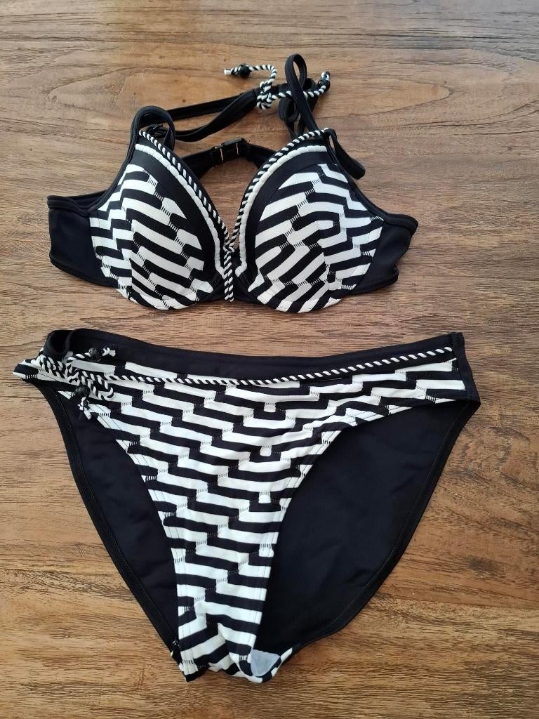 Bikini Marlies Dekkers zgan maat S, Kleding | Dames, Badmode en Zwemkleding, Ophalen of Verzenden, Zo goed als nieuw, Zwart, Bikini