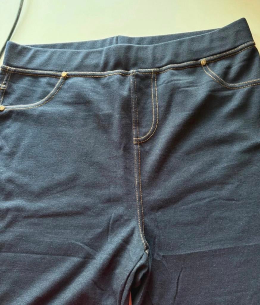 Donkerblauwe Jeanslegging - Maat 3XL/4XL (valt klein), Kleding | Dames, Leggings, Maillots en Panty's, Ophalen of Verzenden, Overige maten