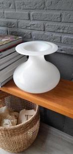 Ikea wit glazen vaas, ontwerp Amsell & Wessel, Wit, Ophalen of Verzenden, Minder dan 50 cm, Glas