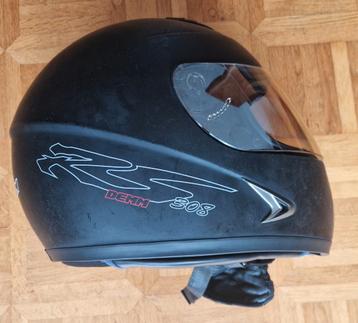 Motorhelm beschikbaar voor biedingen