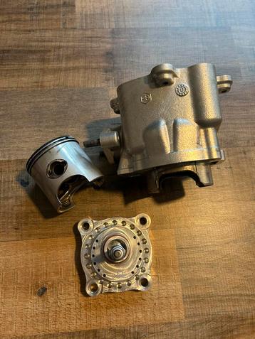 Gilera runner 180cc cilinder DDL hogedruk kop (onderdelen) beschikbaar voor biedingen