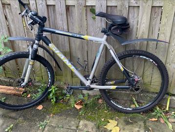 Giant ATX 850 Mountainbike met spatborden beschikbaar voor biedingen