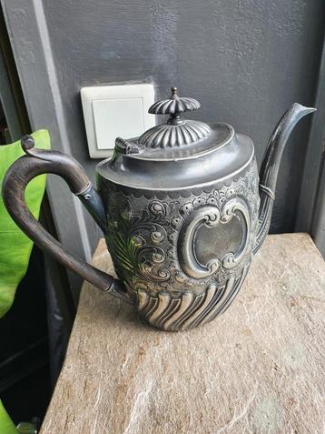 Prachtige antieke thee of koffiepot (veel merken, zie fotos) beschikbaar voor biedingen
