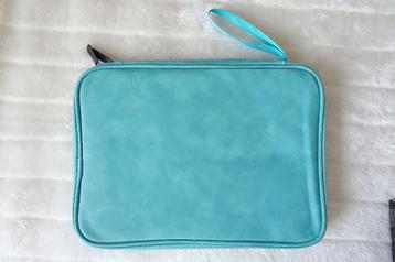 Hele mooie NIEUWE Tablet (of Kleine Laptop ) Hoes !(30x23cm) beschikbaar voor biedingen