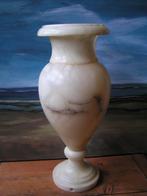 vaas van albast nr DD 770, Antiek en Kunst, Verzenden