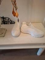 Nieuwe witte sneakers maat 39, Ophalen of Verzenden, Zo goed als nieuw, Tweepersoons