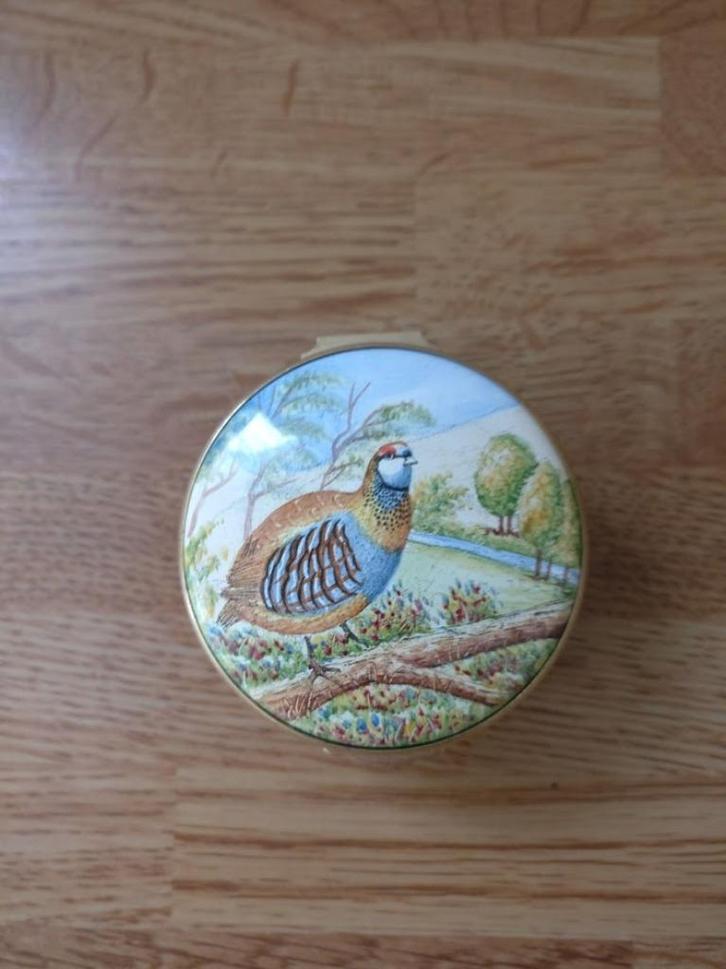 Wedgwood:  PILLENDOOSJE / Enamel Box "Patrijs", Antiek en Kunst, Curiosa en Brocante, Ophalen of Verzenden