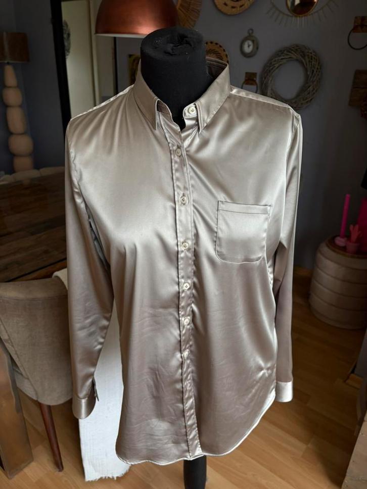 Robert Friedman mooie goudkleurige blouse mt 40, Kleding | Dames, Blouses en Tunieken, Zo goed als nieuw, Maat 38/40 (M), Ophalen of Verzenden