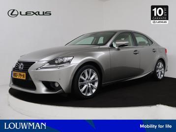 Lexus IS 300h Luxury Line | Mark Levinson audio | Navigatie  beschikbaar voor biedingen