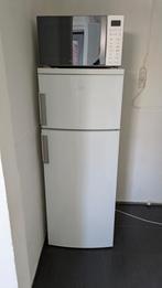 Koelkast met vriezer + magnetron te koop, Ophalen, Gebruikt, 200 liter of meer, Met aparte vriezer